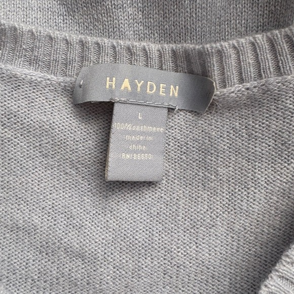 Hayden Light Gray 100% Cashmere Crewneck Sweater, Size Large, Quiet Luxury - Picture 4 of 6